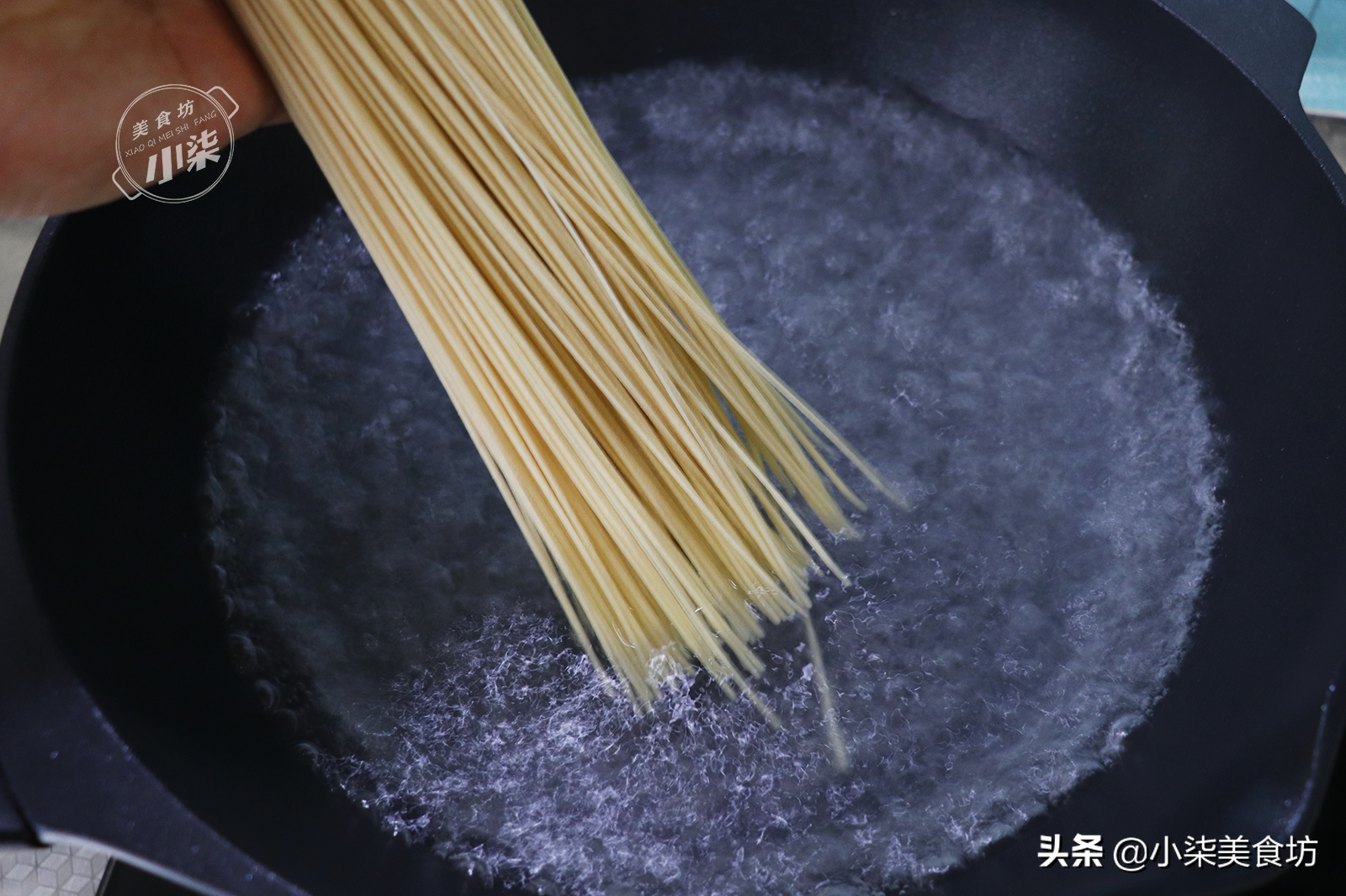 面条这样做太好吃了,做法简单省事,一周吃7次都不腻,太香了