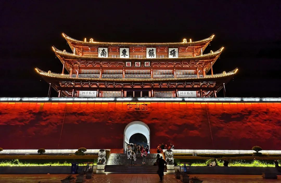 云南适合养老的一座小城,比大理丽江都安逸,离昆明仅一个多小时