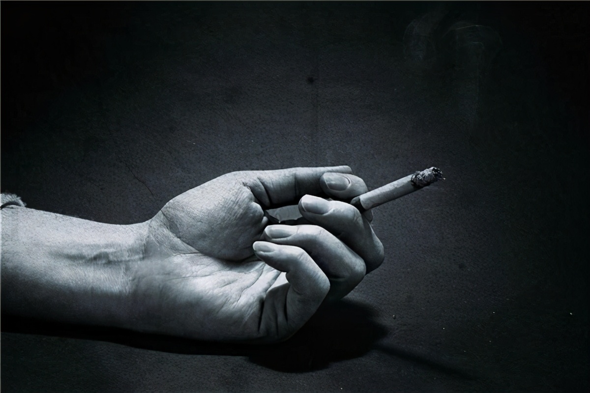 在这三个时间段抽烟，可能比其他时间抽烟危害大，建议烟民们记住