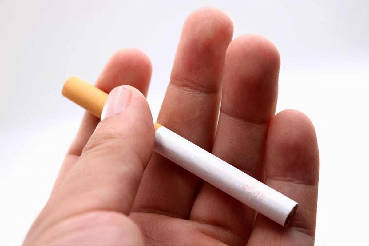 在这三个时间段抽烟，可能比其他时间抽烟危害大，建议烟民们记住