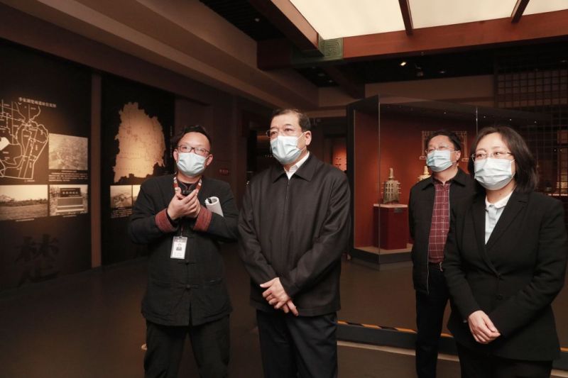 从璀璨的文化、灿烂的历史中汲取力量!王立在宜昌博物馆调研