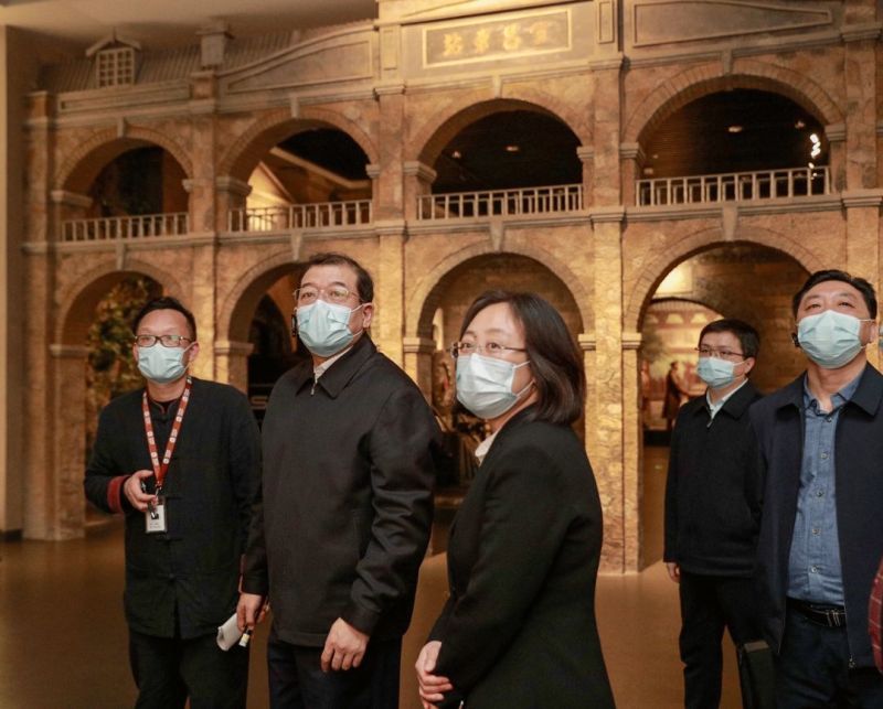从璀璨的文化、灿烂的历史中汲取力量!王立在宜昌博物馆调研
