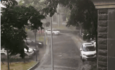 雷电暴雨天气来袭,荆州连发13条预警