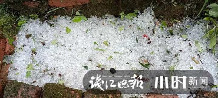 这波天气有点狠,小冰雹都出现了,大家关心的清明假期天气也有了