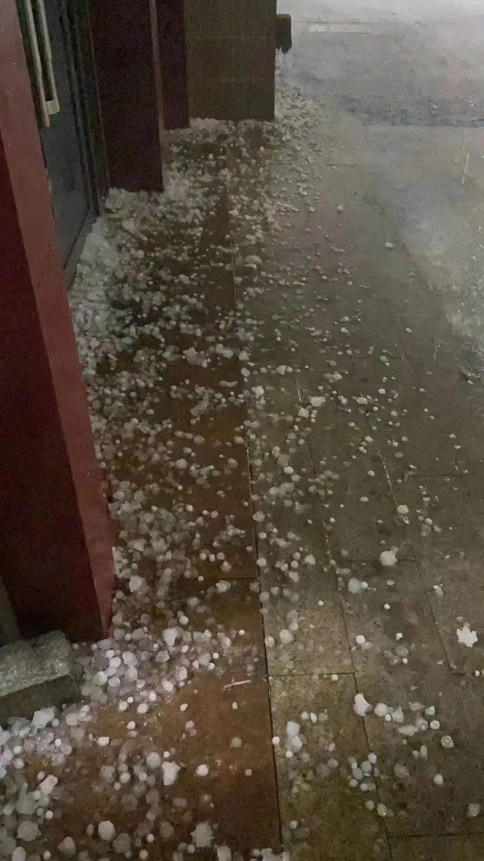 南昌下冰雹了!鸡蛋这么大!接下来天气……