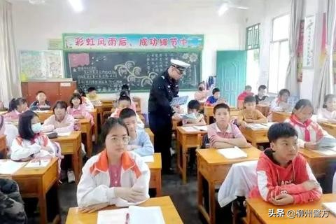 @所有家长,这些交通安全知识,请教给你的孩子~