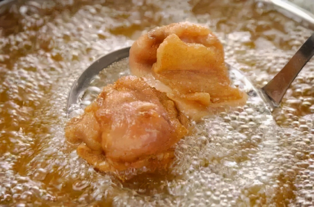 胃癌是“吃”出来的,三类常见食物,加速胃病变,尽量少碰