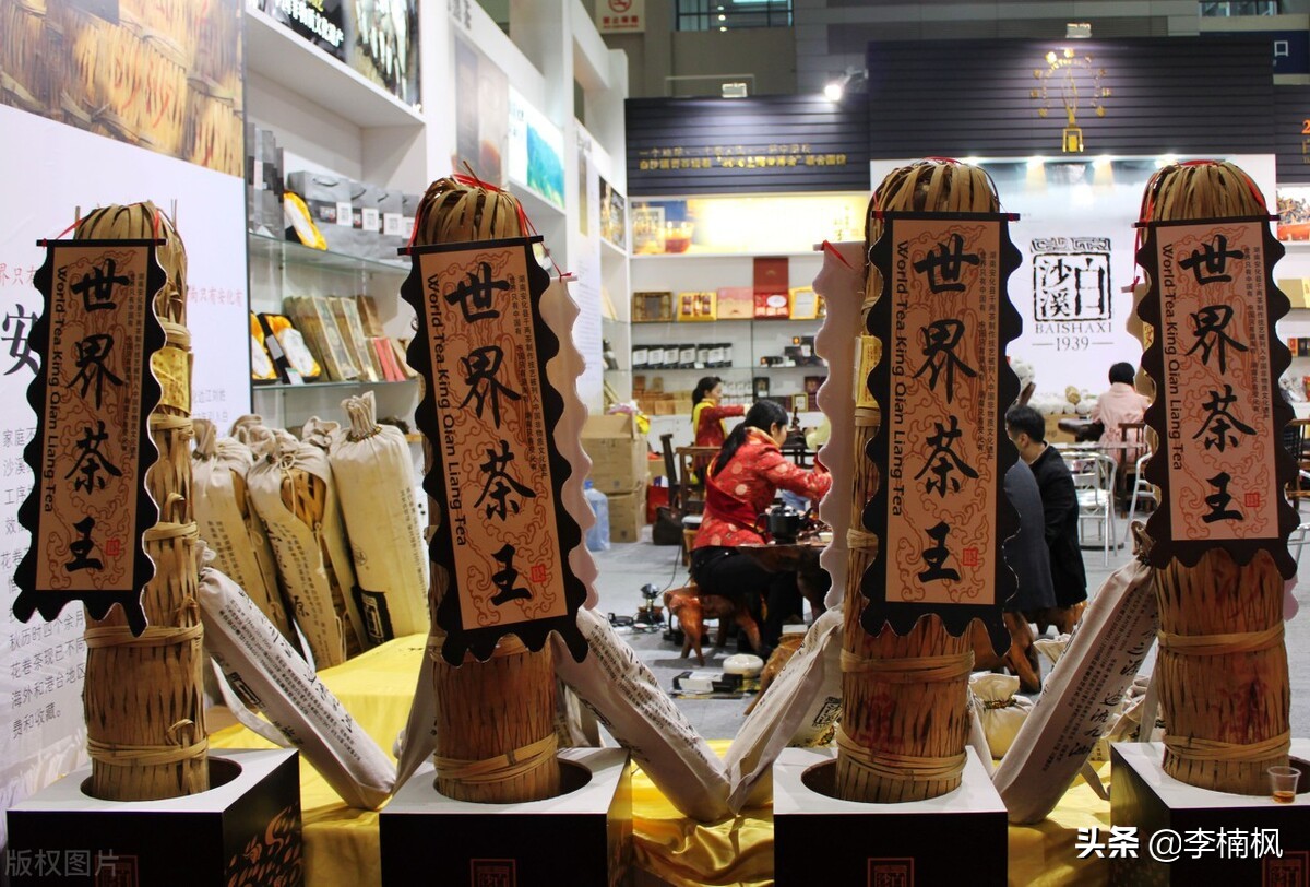 湖南的交通现状依然跟不上时代发展的步伐,应加强铁路和机场建设