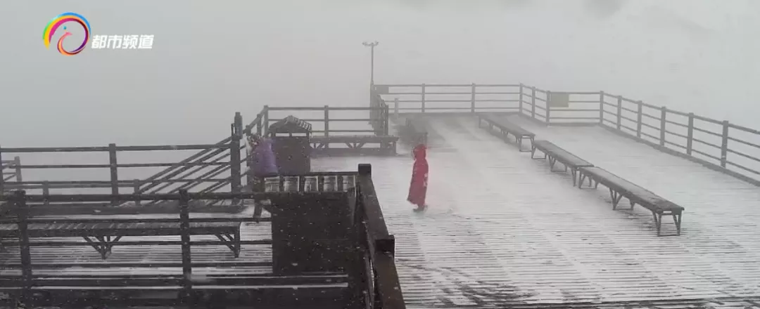 昆明这里又下雪了!明天,全省天气有转折
