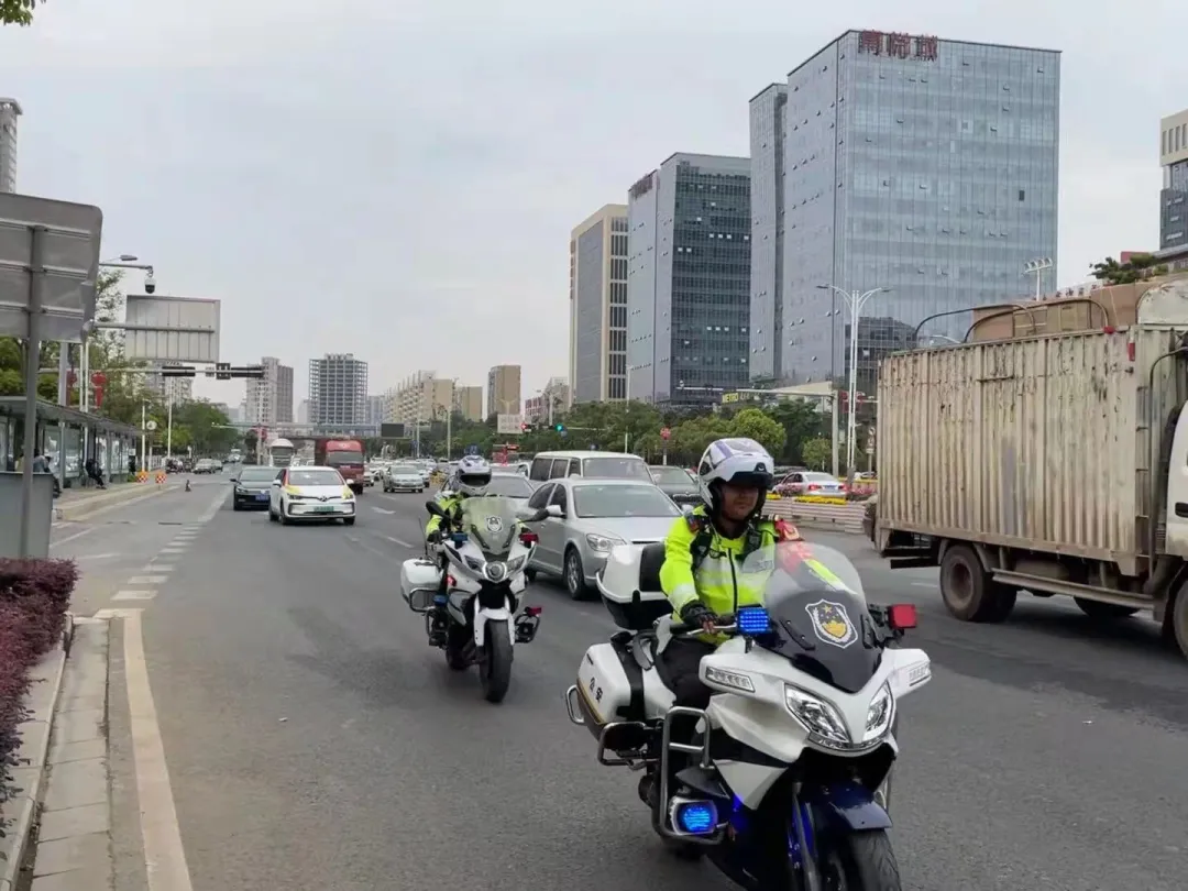 清明假期，昆明道路交通总体平稳有序 || 我为群众办实事