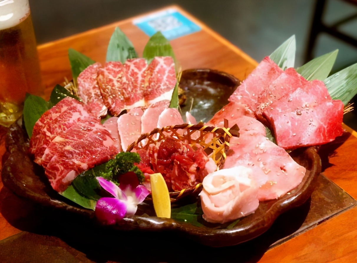 总吃肉和不吃肉的人,哪个更健康?