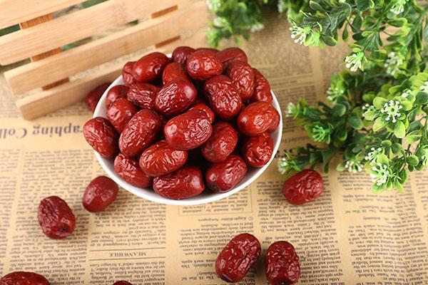 医生:血糖高的人,不仅糖要少吃,这4种“隐形糖”食物也要少吃