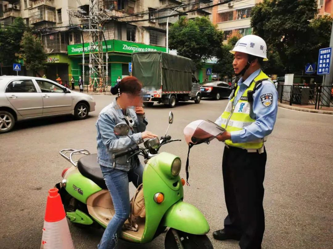 广州交通秩序大整治丨严查严管!从化警方全面加强摩电交通违法整治
