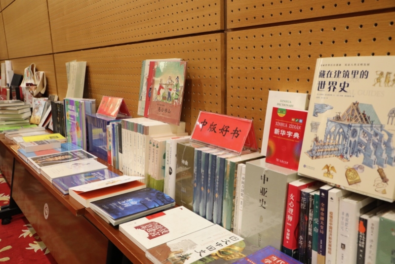 共商文化强国新思路！中国出版集团媒体恳谈会在京举行