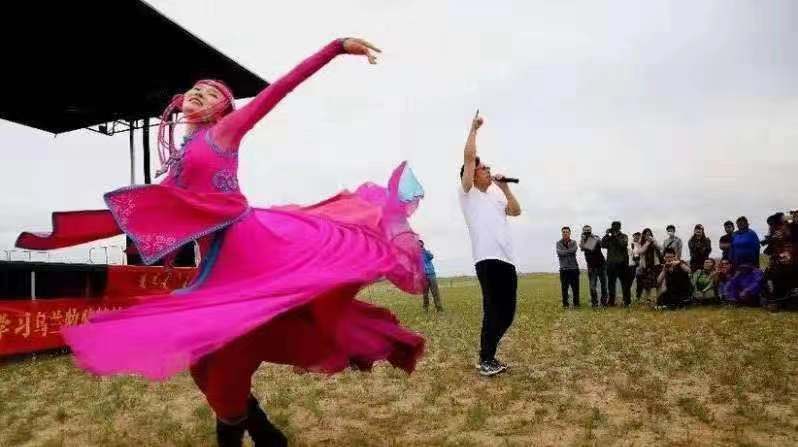 “百花齐放,百家争鸣”:建设文化强国,绘就中国梦
