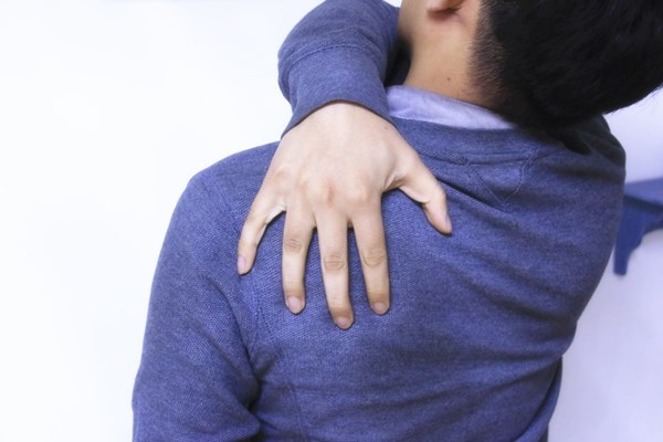 经常后背痛、烧心，是怎么回事？这种疾病不少人有，却不自知