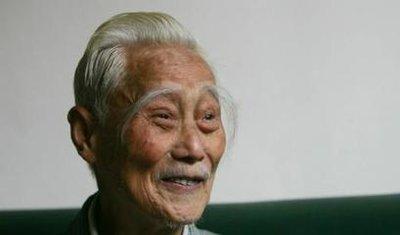 男人50岁后,眉毛会变长?这说明了什么呢?不妨来了解一下