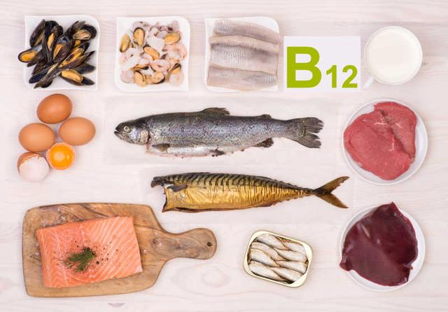 缺乏维生素B12的人，身体会有什么表现？建议及时适当补充
