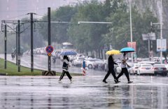 中央气象台4日10时继续发