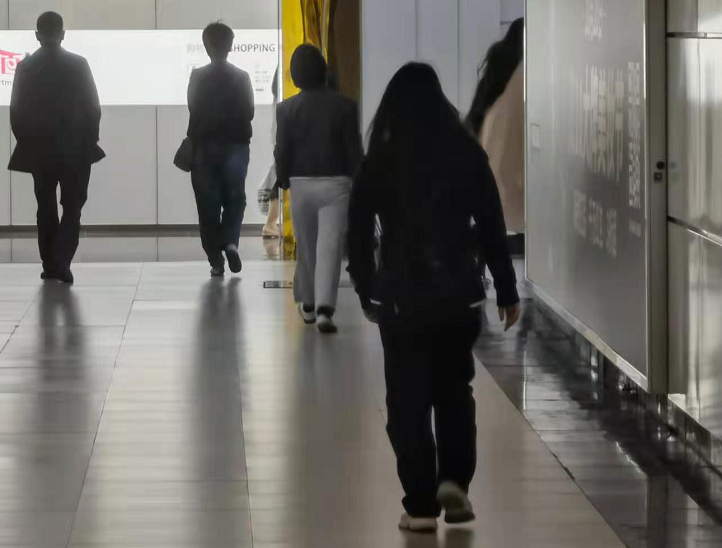 暴降12℃不够,冷空气还要来!杭州姑娘叹气:脱了短袖直接棉袄?明早这件事又要注意了...