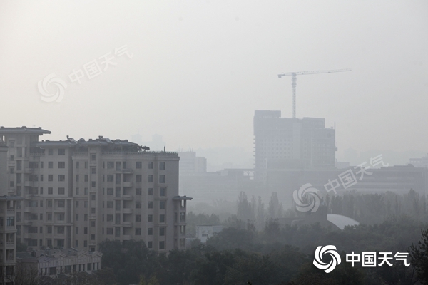 全国天气丨华北等地雾和霾减弱 中东部多地昼夜温差大